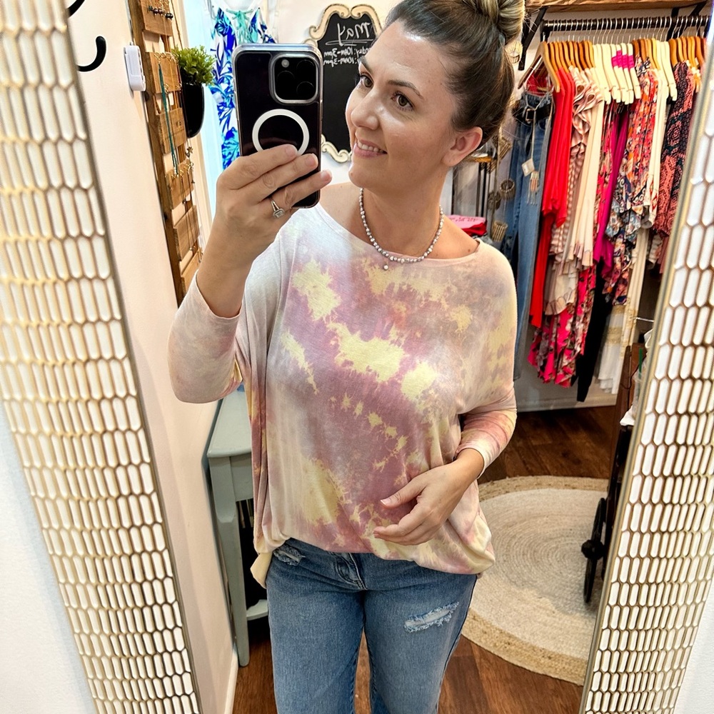 || Soft Peach tie dye Knit tee